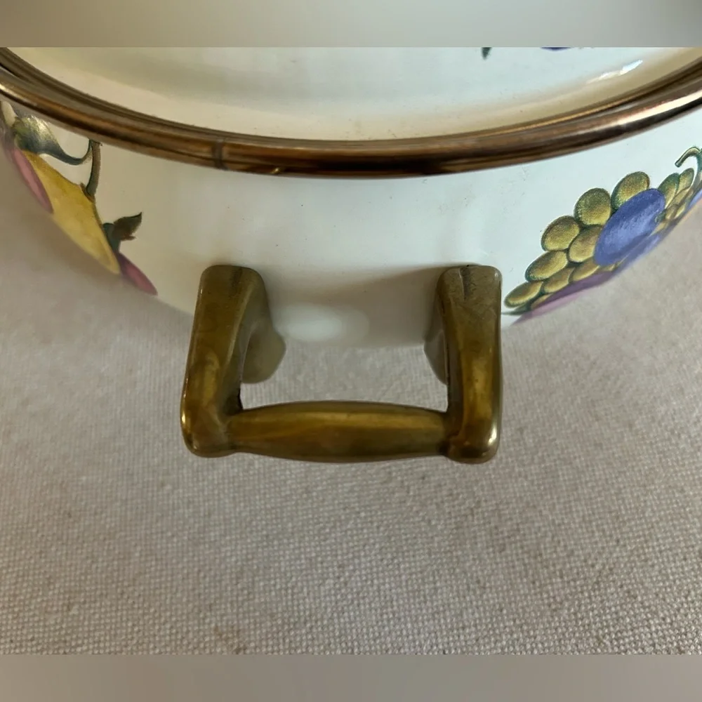 Vintage Cornucopia Kitchen Enamel Casserole Dutch Oven Fruit Design 2.5 Quart